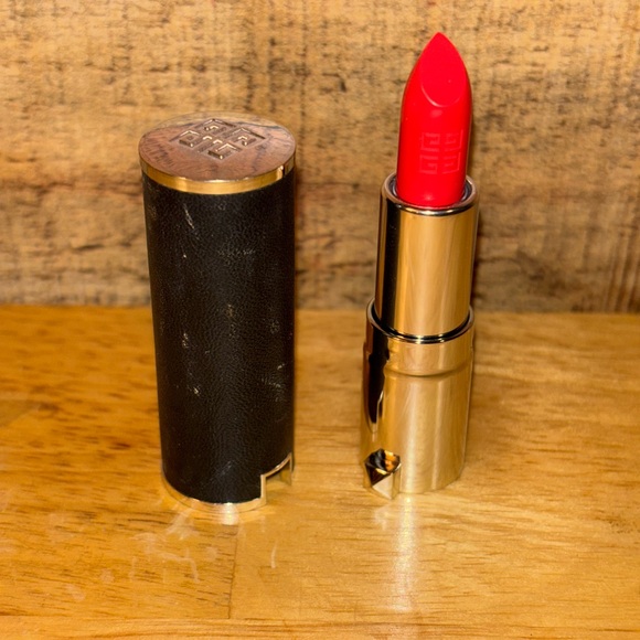 🔥 SOLD🔥Givenchy Le Rouge lipstick - Picture 3 of 7